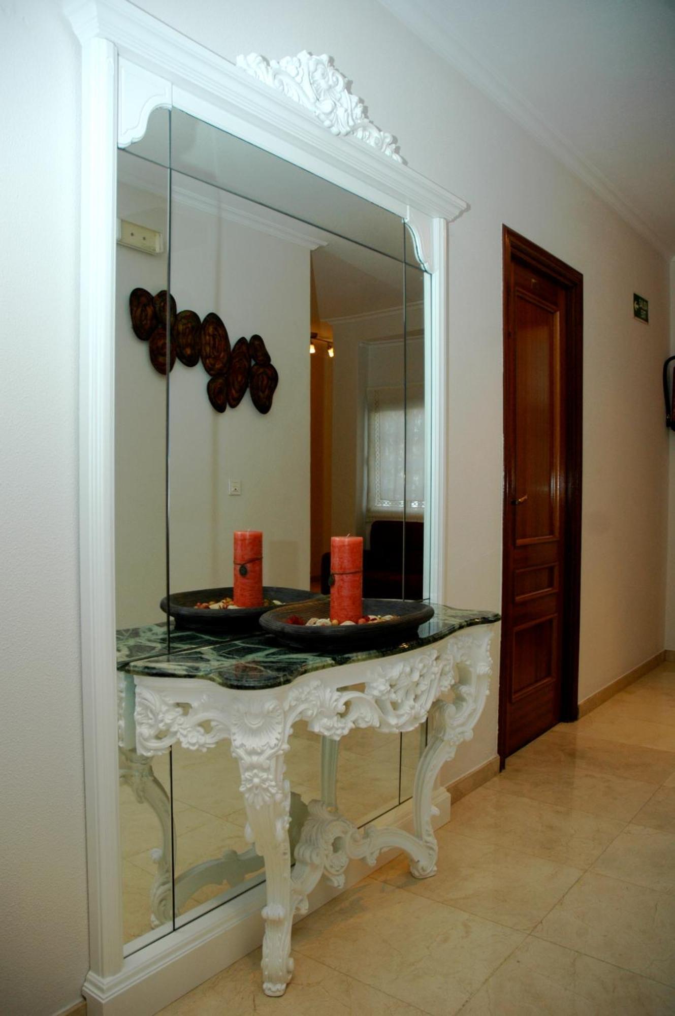 Hotel Serantes Эль-Грове Экстерьер фото